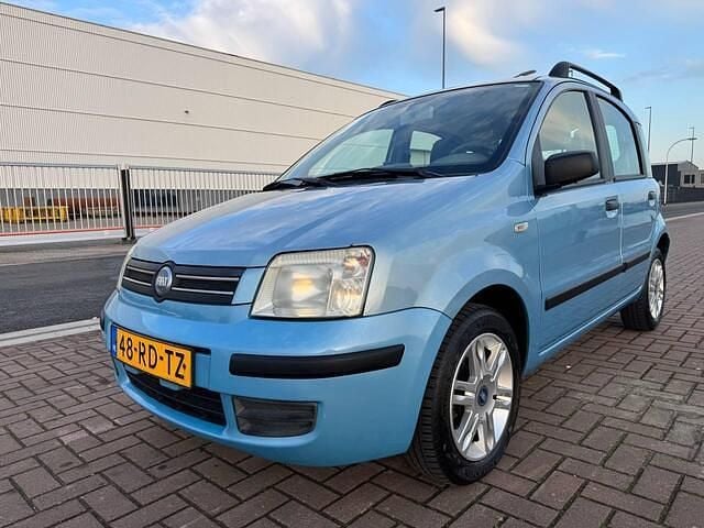 Blauw Occasion 2005 Fiat Panda Emotion Hatchback | € 1.750 (Eerlijke prijs) - Afbeelding 1/4