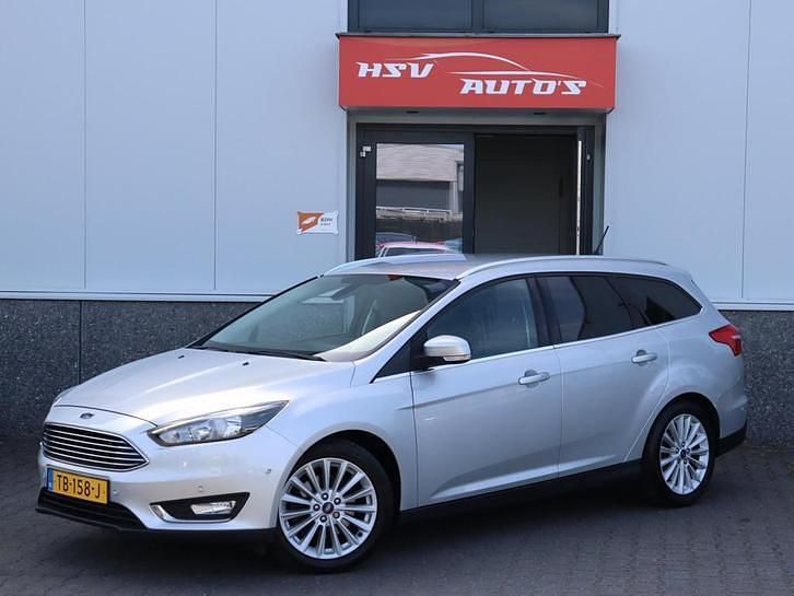 Grijs Occasion 2018 Ford Focus Titanium Stationwagen | € 8.999 (Super prijs) - Afbeelding 1/3