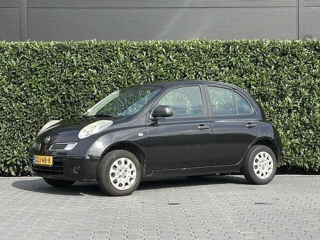 Zwart Gebruikt 2010 Nissan Micra Hatchback | € 950 (Super prijs) - Afbeelding 1/4