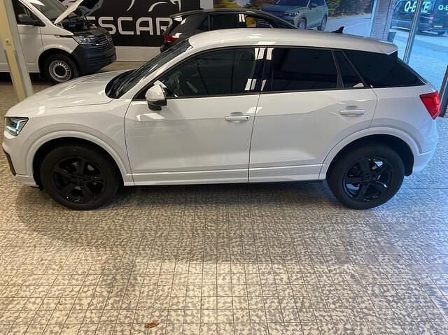 Wit Gebruikt 2020 Audi Q2 SUV | € 16.950 (Super prijs) - Afbeelding 1/4