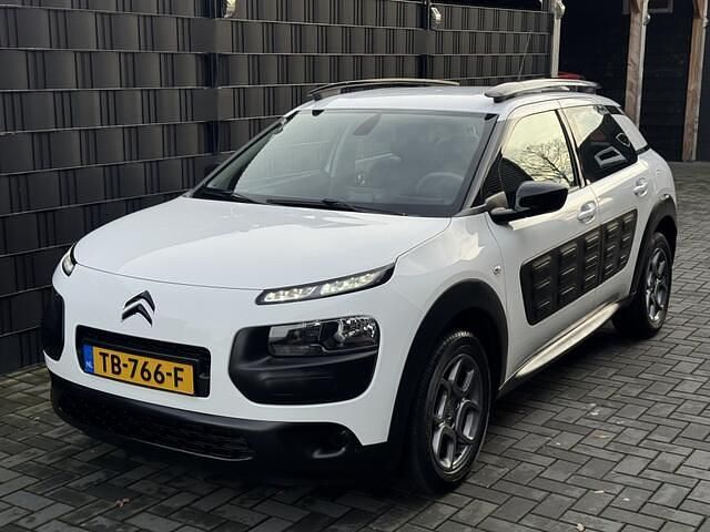 Wit Occasion 2017 Citroën C4 PureTech SUV | € 7.450 (Eerlijke prijs) - Afbeelding 1/4