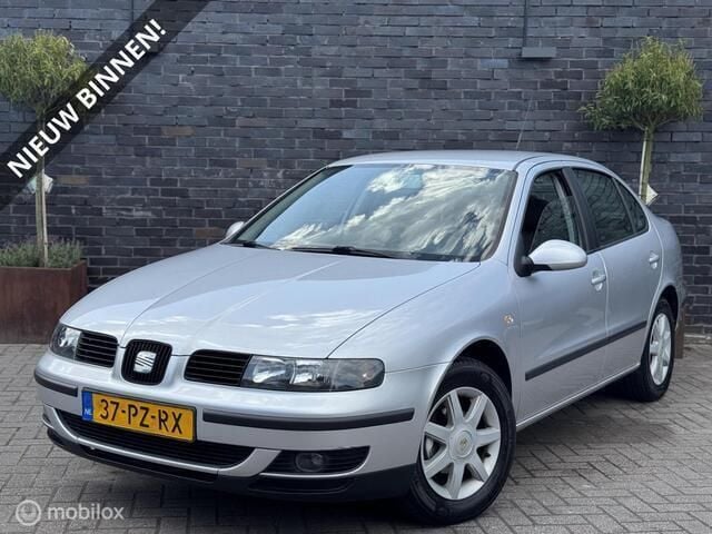 Grijs Gebruikt 2005 Seat Toledo Sport Sedan | € 1.495 (Goede deal) - Afbeelding 1/4