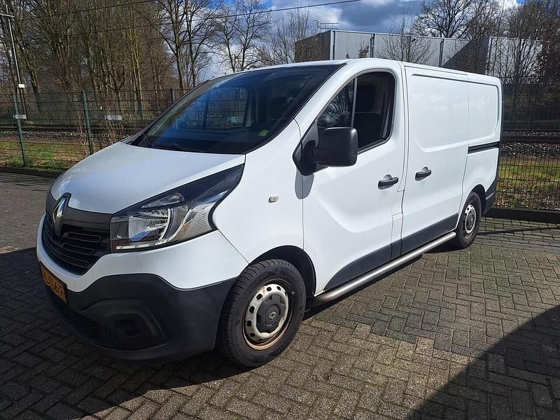 Wit Gebruikt 2014 Renault Trafic Komfort MPV | € 6.445 (Duur) - Afbeelding 1/4