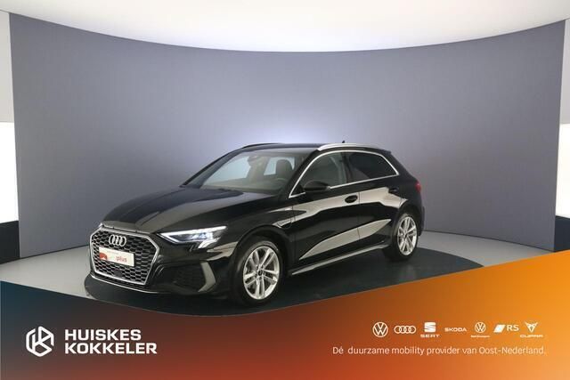 Zwart Gebruikt 2024 Audi A3 Sportback Advanced Hatchback | € 36.900 (Eerlijke prijs) - Afbeelding 1/4