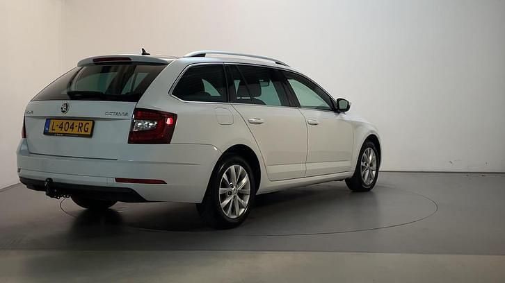 Occasion Skoda Octavia Business Line 116 PK (85 kW) 2020 Wit Stationwagen