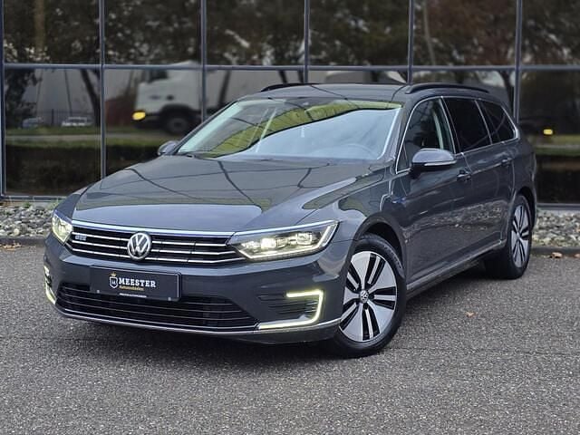 Grijs Gebruikt 2018 VW Passat GTE Stationwagen | € 19.445 (Eerlijke prijs) - Afbeelding 1/4