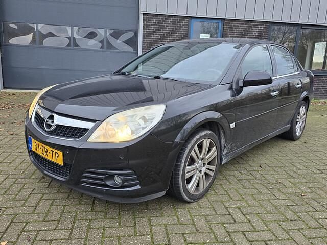 Zwart Gebruikt 2008 Opel Vectra Executive Sedan | € 799 - Afbeelding 1/4