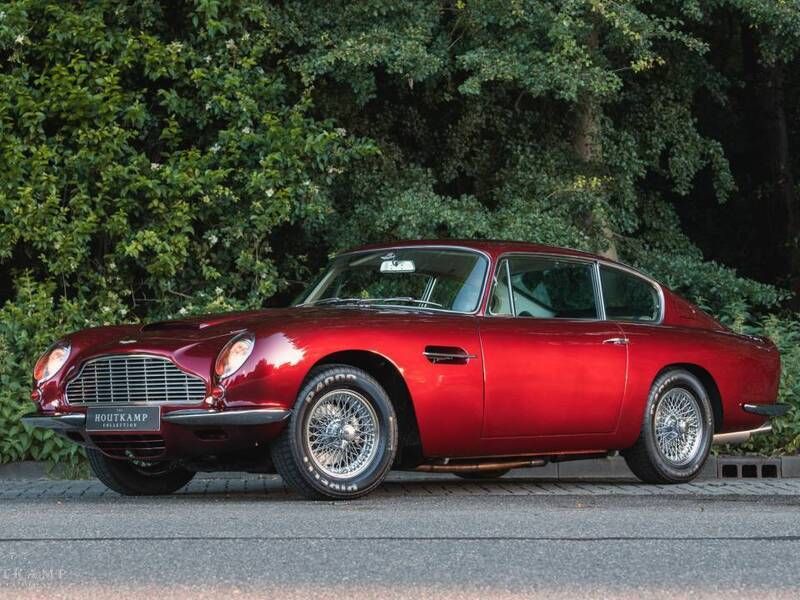 Roodalveston red metallic Gebruikt 1967 Aston Martin DB6 Coupé | € 325.000 - Afbeelding 1/4