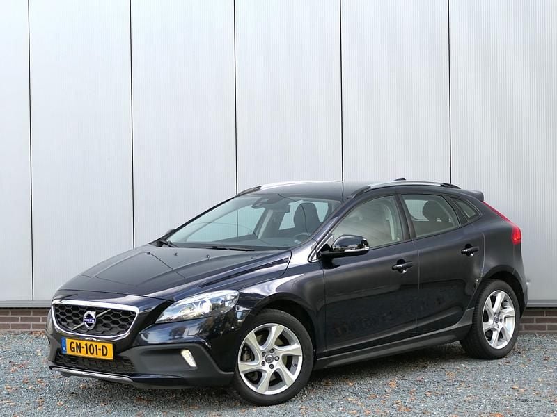 Blauw Gebruikt 2015 Volvo V40 Momentum Hatchback | € 13.500 (Eerlijke prijs) - Afbeelding 1/4