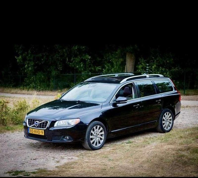 Zwart Occasion 2011 Volvo V70 Stationwagen | € 10.450 (Duur) - Afbeelding 1/4