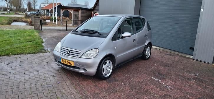 Grijs Gebruikt 2000 Mercedes A160 Classic Stationwagen | € 1.625 (Eerlijke prijs) - Afbeelding 1/4