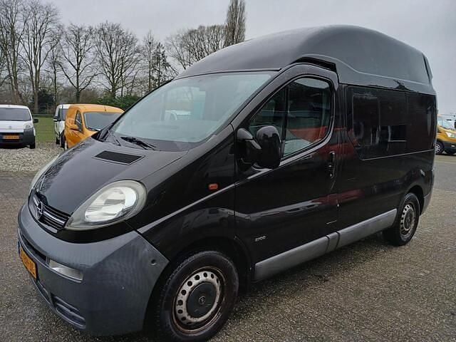 Occasion Opel Vivaro 102 PK (75 kW) 2004 Zwart MPV