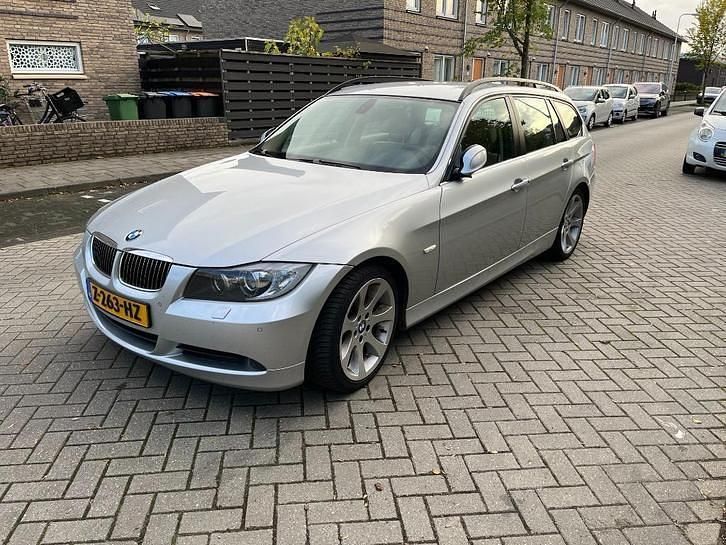 Zilver Gebruikt 2007 BMW 325 Executive Stationwagen | € 10.250 (Iets duurder) - Afbeelding 1/4