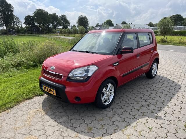 Rood Gebruikt 2010 Kia Soul SUV | € 3.450 (Eerlijke prijs) - Afbeelding 1/4