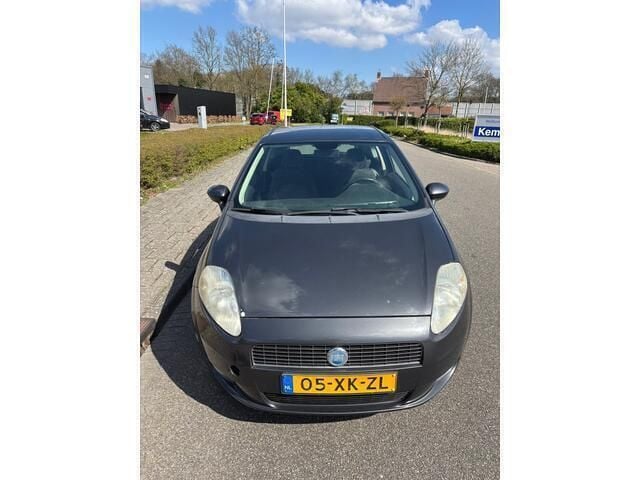 Occasion Fiat Grande Punto Dynamic 77 PK (56 kW) 2007 Grijs Hatchback