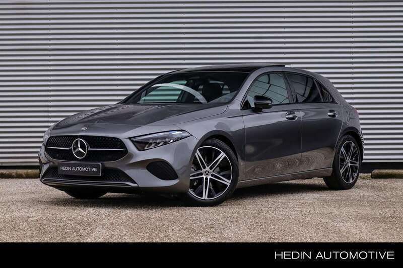 Grijs Nieuw 2025 Mercedes A180 Luxury Hatchback | € 44.200 (Iets duurder) - Afbeelding 1/3