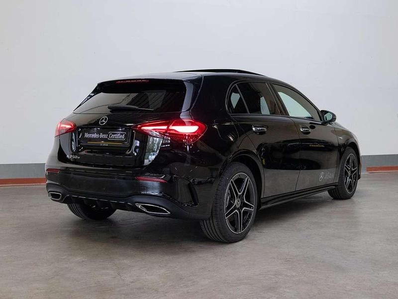 Occasion Mercedes A250 Business 163 PK (119 kW) 2025 Zwart Hatchback