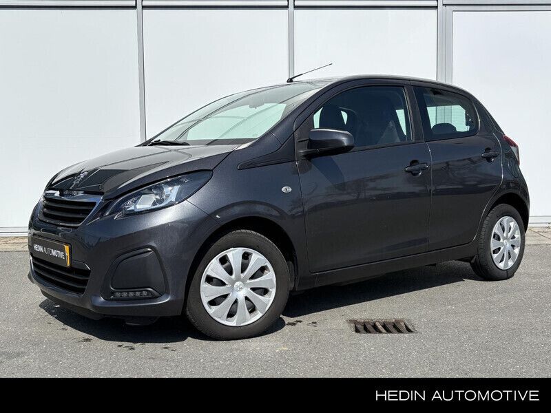 Grijs Gebruikt 2021 Peugeot 108 Active Hatchback | € 10.445 (Eerlijke prijs) - Afbeelding 1/4