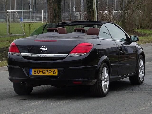 Occasion Opel Astra Cabriolet 140 PK (102 kW) 2008 Zwart Cabriolet