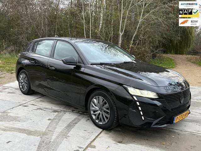 Zwart (metallic) Gebruikt 2022 Peugeot 308 Business-Line Hatchback | € 13.944 (Goede deal) - Afbeelding 1/4