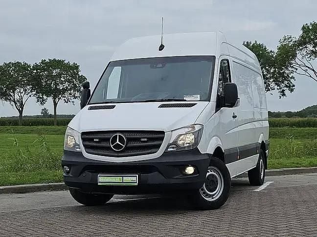 Wit Gebruikt 2017 Mercedes Sprinter Van | € 11.900 (Goede deal) - Afbeelding 1/3