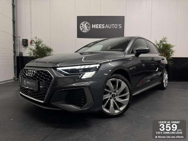 Grijs Gebruikt 2021 Audi A3 Sportback e-tron Hatchback | € 26.850 (Iets duurder) - Afbeelding 1/4