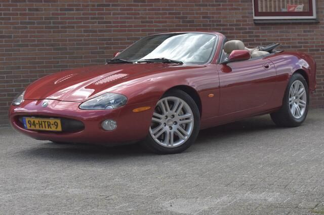 Rood Gebruikt 2003 Jaguar XKR Cabriolet | € 14.949 (Super prijs) - Afbeelding 1/4