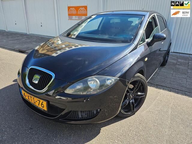 Zwart Gebruikt 2007 Seat Leon Hatchback | € 2.799 (Iets duurder) - Afbeelding 1/4