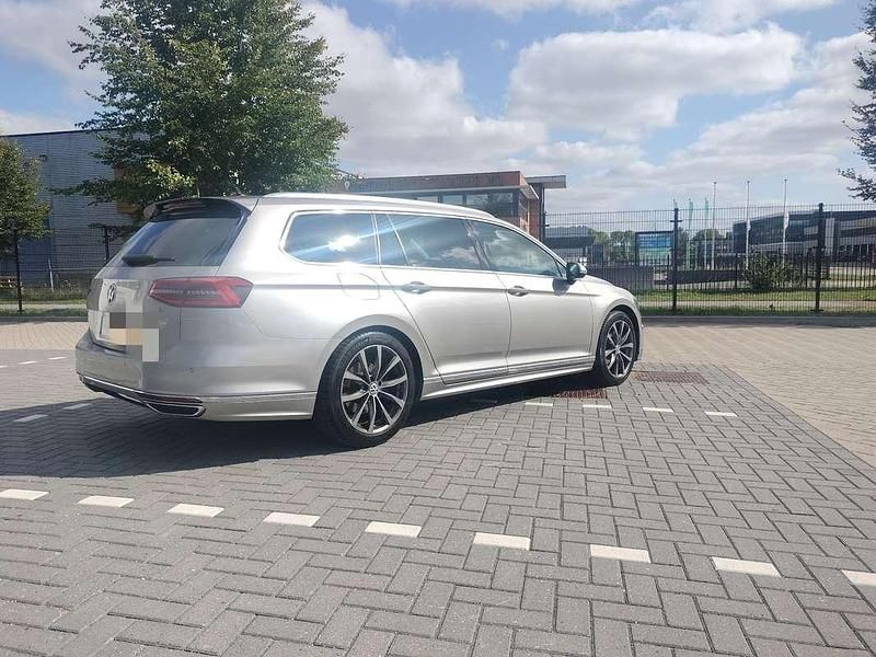 Grijs Gebruikt 2015 VW Passat Edition Stationwagen | € 9.900 - Afbeelding 1/4