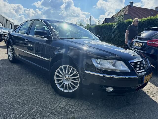 Zwart Gebruikt 2007 VW Phaeton Sedan | € 2.999 - Afbeelding 1/4