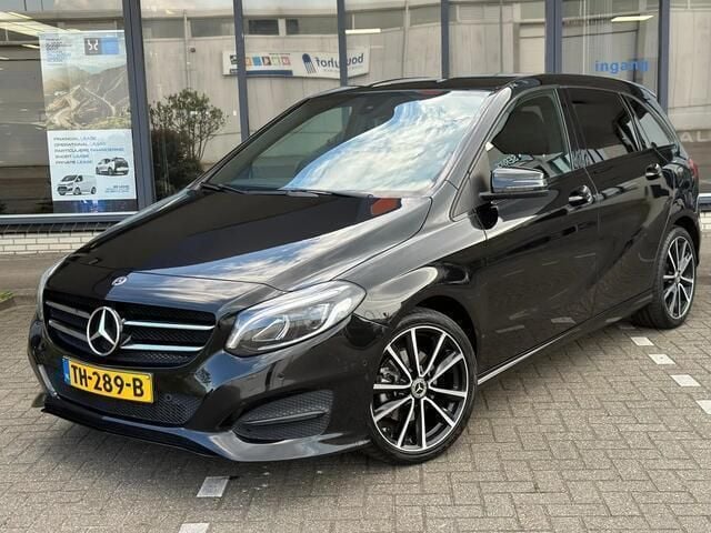Zwart Gebruikt 2018 Mercedes B180 Ambition MPV | € 17.950 (Iets duurder) - Afbeelding 1/4