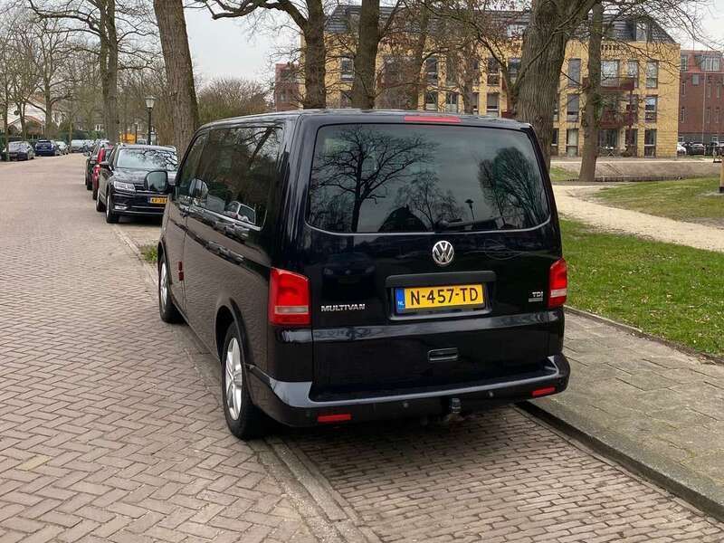 Zwart Gebruikt 2011 VW T5 Van | € 13.995 (Eerlijke prijs) - Afbeelding 1/4