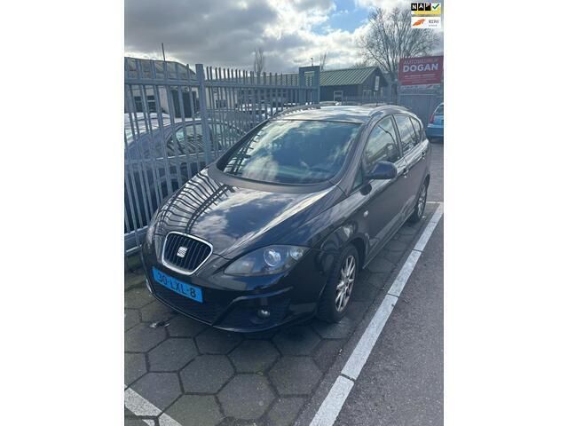 Zwart Gebruikt 2010 Seat Altea XL MPV | € 1.750 - Afbeelding 1/4