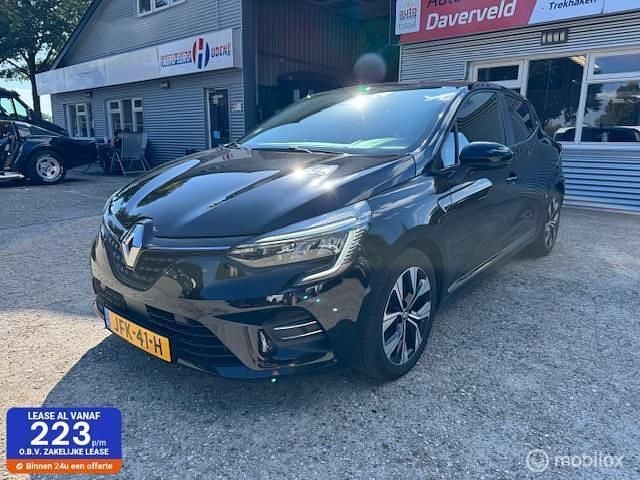 Zwart, metallic lak Gebruikt 2023 Renault Clio V Evolution Hatchback | € 12.750 (Super prijs) - Afbeelding 1/4
