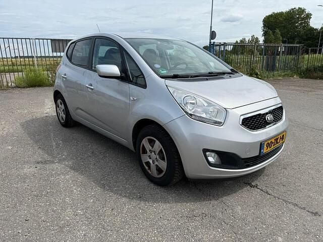 Grijs Gebruikt 2013 Kia Venga Plus Hatchback | € 3.000 (Super prijs) - Afbeelding 1/4