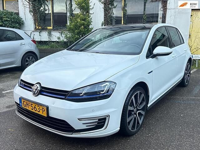 Wit Gebruikt 2015 VW Golf VII GTE Hatchback | € 9.999 (Goede deal) - Afbeelding 1/4