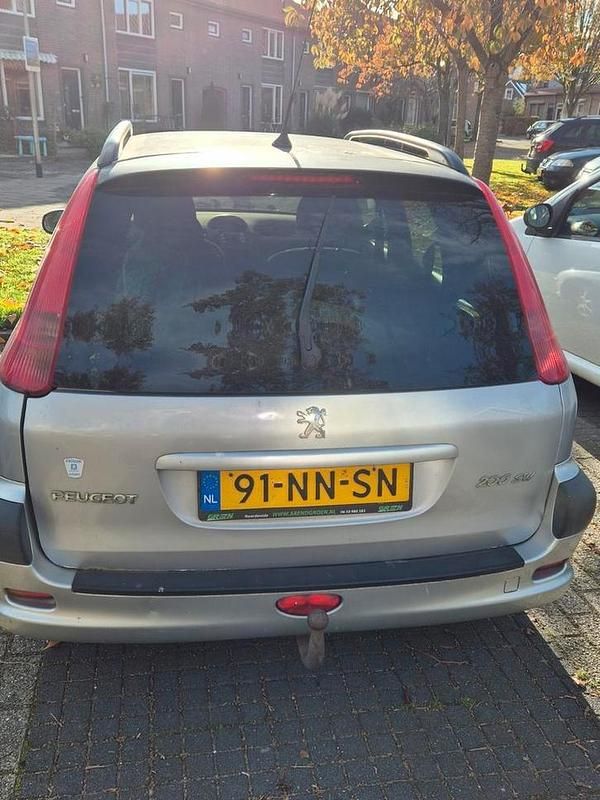 Gebruikt 2003 Peugeot 206 | € 450 - Afbeelding 1/4