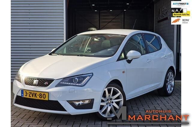 Wit Gebruikt 2015 Seat Ibiza FR Hatchback | € 7.899 (Eerlijke prijs) - Afbeelding 1/4