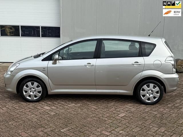 Grijs Gebruikt 2004 Toyota Corolla Verso Sol MPV | € 6.450 (Iets duurder) - Afbeelding 1/4