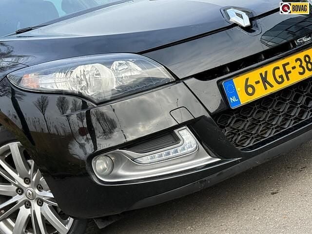Zwart (metallic) Occasion 2012 Renault Mégane GT Line GT-Line Stationwagen | € 4.325 (Eerlijke prijs) - Afbeelding 1/4