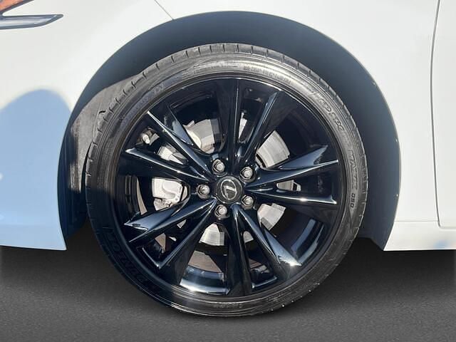 Occasion Lexus ES300H Business Edition 218 PK (160 kW) 2023 Wit (metallic) Sedan