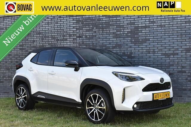 Wit Gebruikt 2023 Toyota Yaris Cross Sport SUV | € 31.825 (Duur) - Afbeelding 1/4