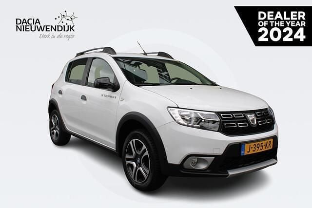 Wit Gebruikt 2020 Dacia Sandero Stepway Hatchback | € 11.445 (Eerlijke prijs) - Afbeelding 1/4