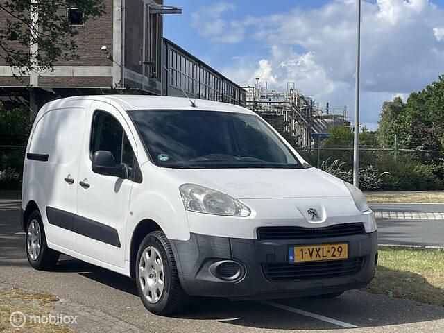 Wit Gebruikt 2012 Peugeot Partner MPV | € 3.450 (Eerlijke prijs) - Afbeelding 1/4