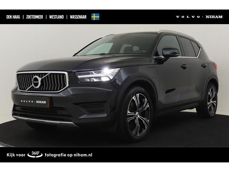 Zwart Gebruikt 2021 Volvo XC40 Inscription SUV | € 29.890 (Goede deal) - Afbeelding 1/4
