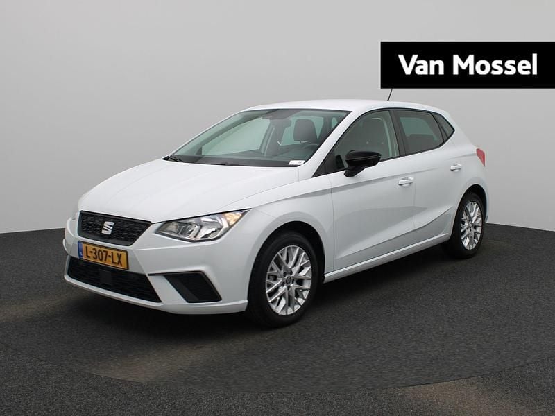 Wit Gebruikt 2021 Seat Ibiza Business Hatchback | € 12.900 (Goede deal) - Afbeelding 1/4