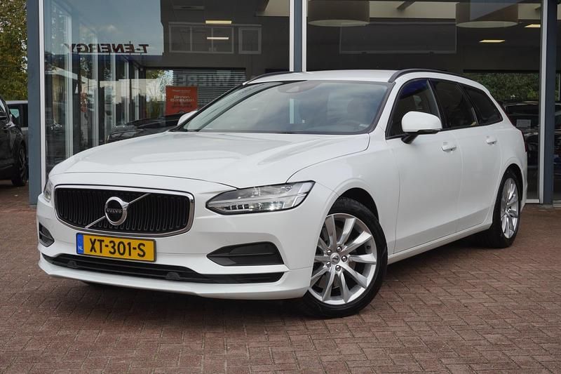 Wit Gebruikt 2018 Volvo V90 Momentum Stationwagen | € 22.499 (Goede deal) - Afbeelding 1/4