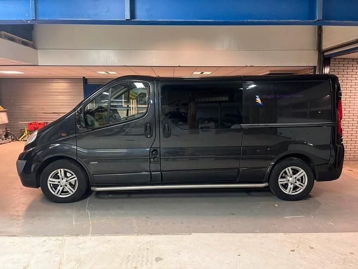 Gebruikt 2009 Opel Vivaro MPV | € 3.750 (Iets duurder) - Afbeelding 1/4