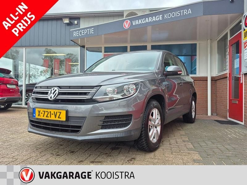 Grijs Gebruikt 2014 VW Tiguan R-line Edition SUV | € 11.450 (Goede deal) - Afbeelding 1/4