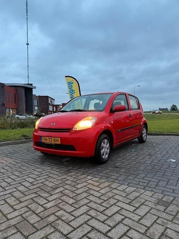 Gebruikt 2007 Daihatsu Sirion Hatchback | € 1.500 (Goede deal) - Afbeelding 1/4